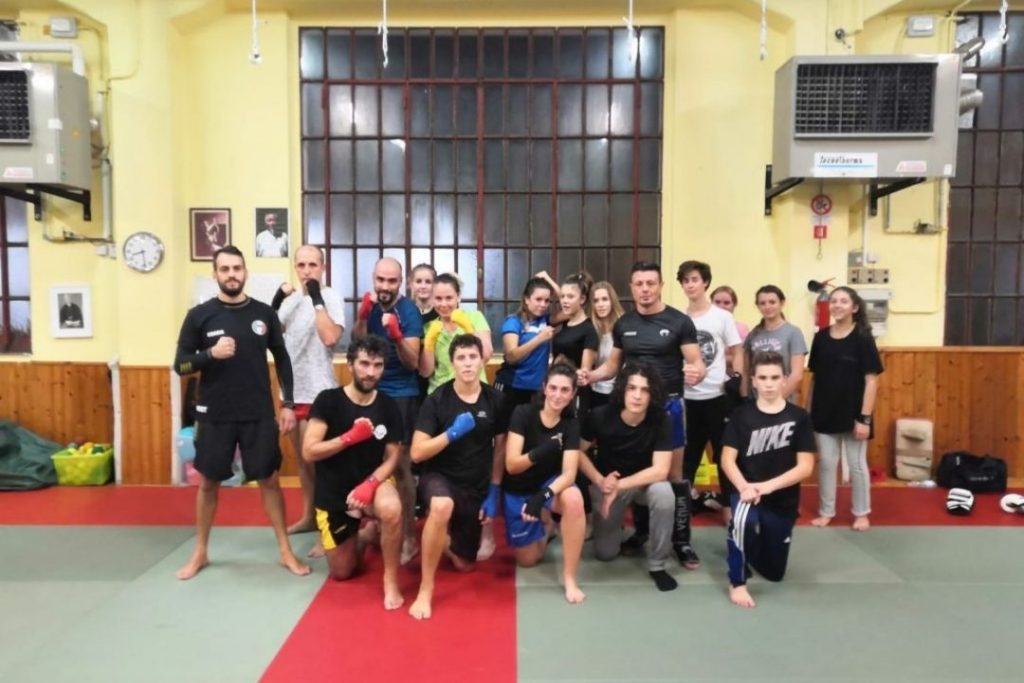 corsi di kick boxing per ragazzi - associazione La comune milano