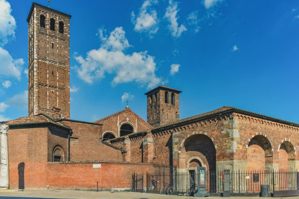 Visita alla Basilica di Sant'Ambrogio con il CAM 7 e il CAM 6